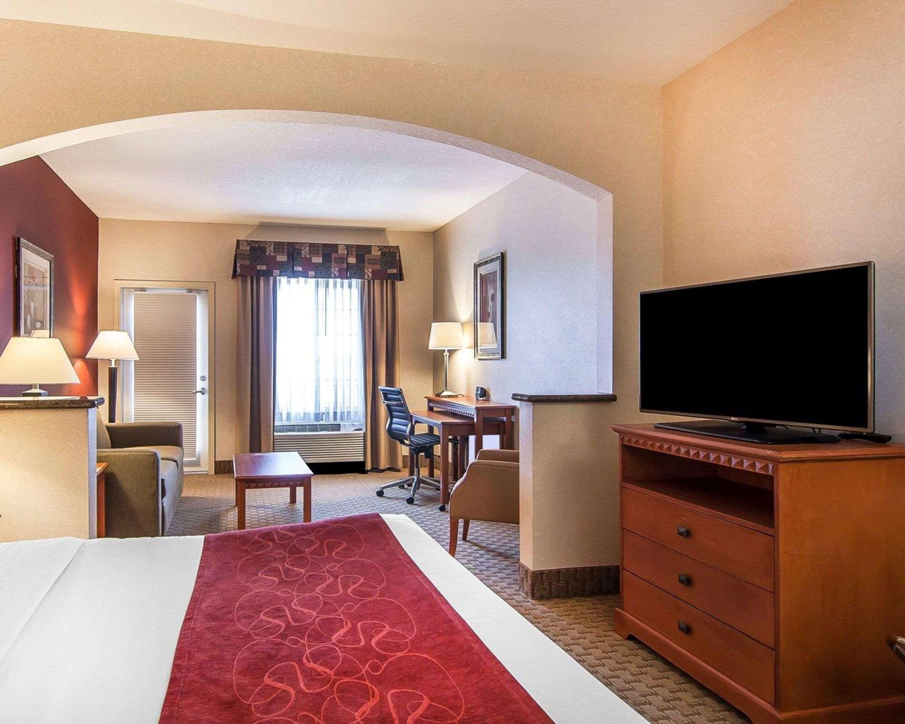 คอมฟอร์ท สวีท เรดมอนด์ แอร์พอร์ท Hotel ภายนอก รูปภาพ