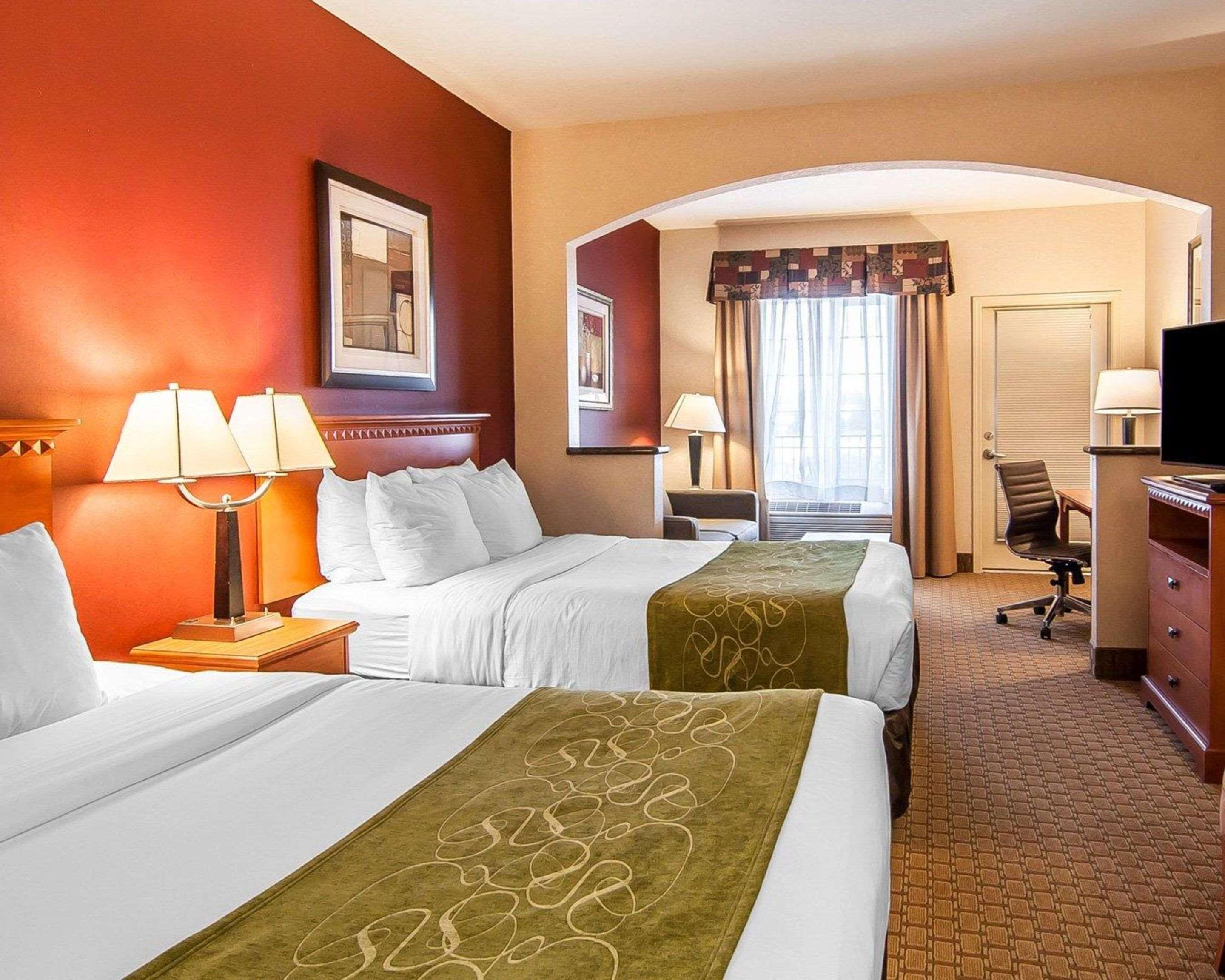 คอมฟอร์ท สวีท เรดมอนด์ แอร์พอร์ท Hotel ภายนอก รูปภาพ