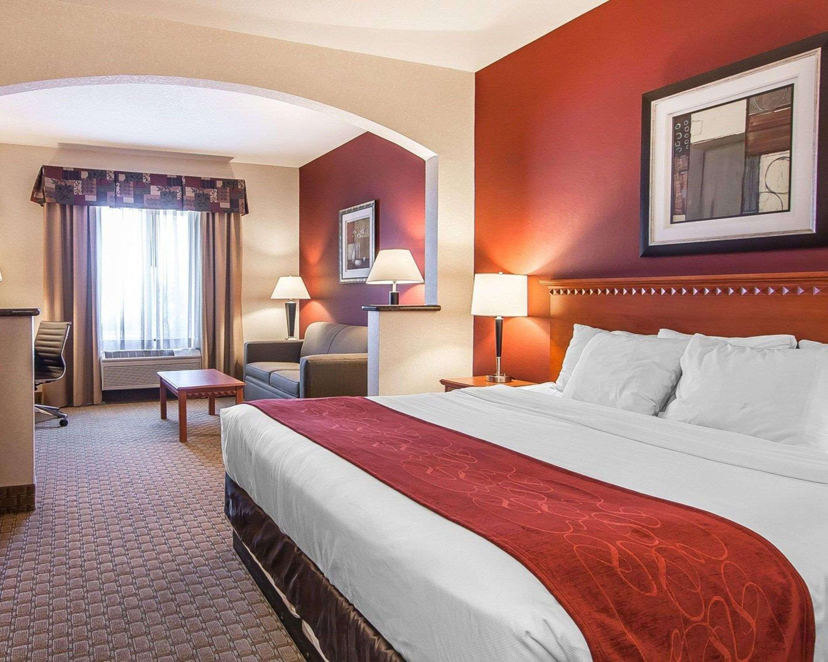 คอมฟอร์ท สวีท เรดมอนด์ แอร์พอร์ท Hotel ภายนอก รูปภาพ