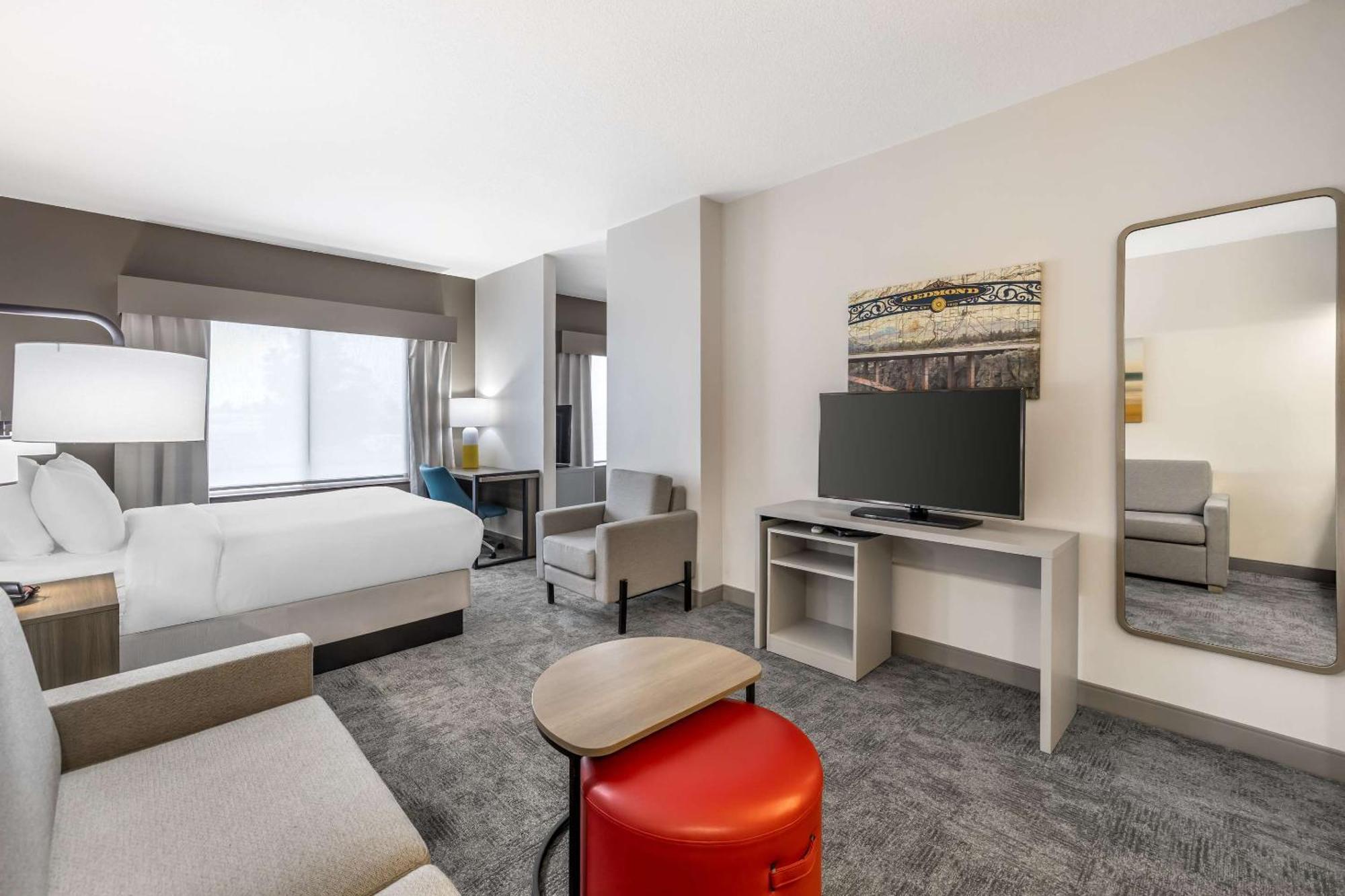 คอมฟอร์ท สวีท เรดมอนด์ แอร์พอร์ท Hotel ภายนอก รูปภาพ