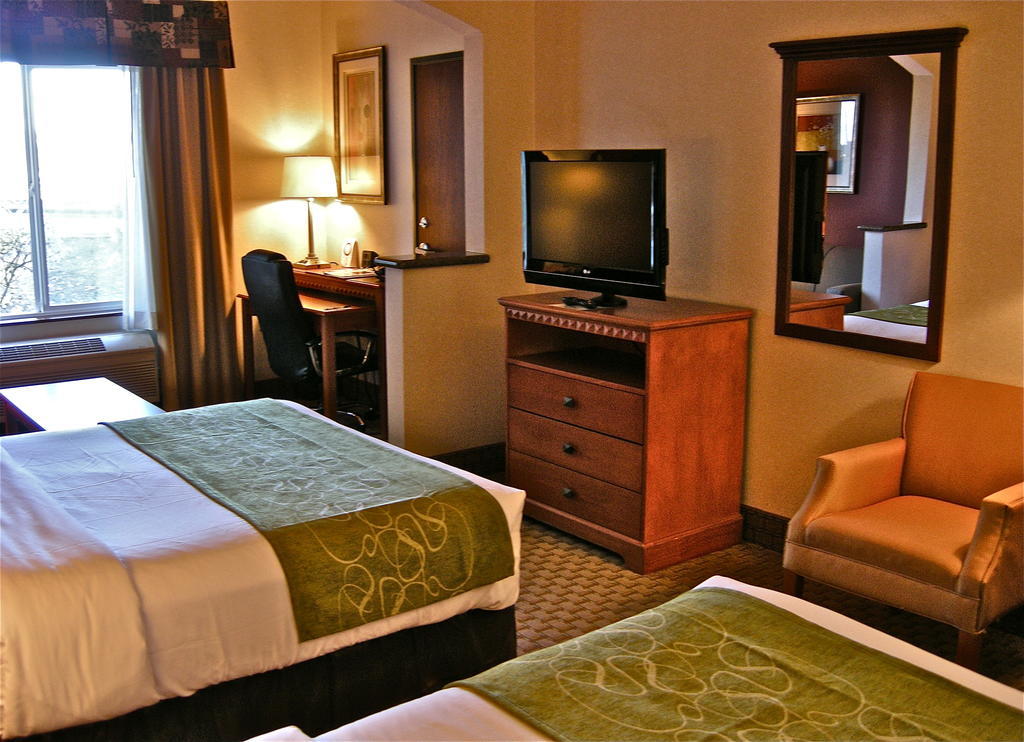 คอมฟอร์ท สวีท เรดมอนด์ แอร์พอร์ท Hotel ภายนอก รูปภาพ