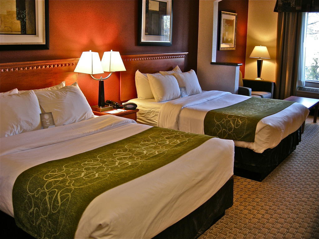 คอมฟอร์ท สวีท เรดมอนด์ แอร์พอร์ท Hotel ภายนอก รูปภาพ